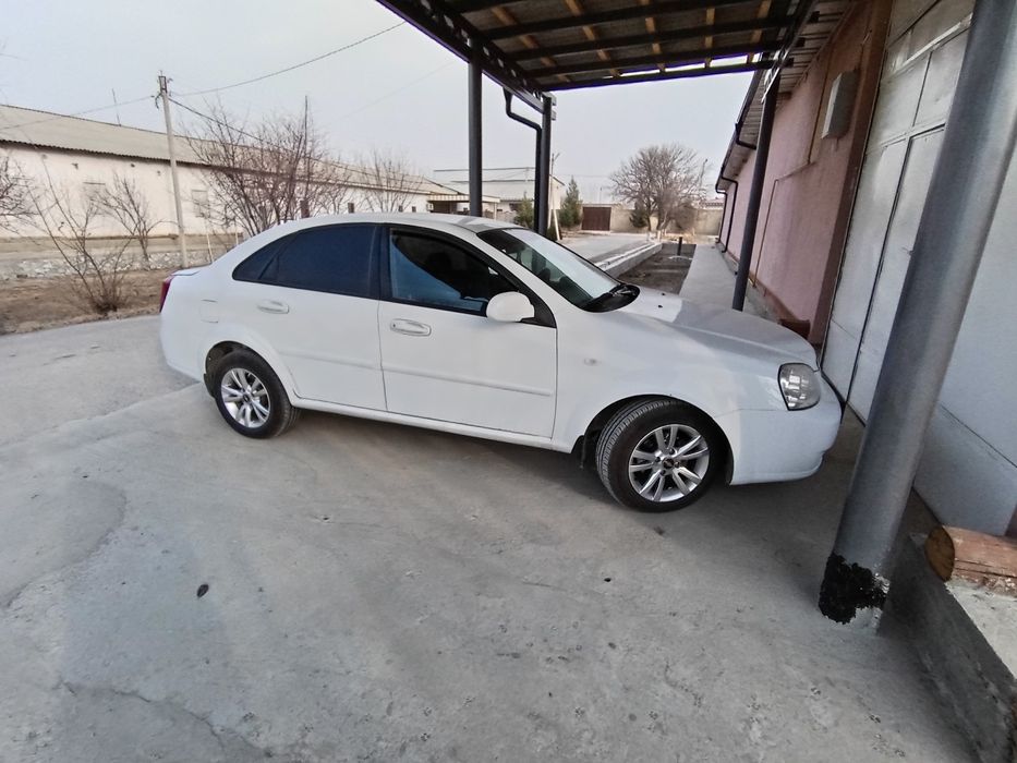 Сотилади срочно холати яхши