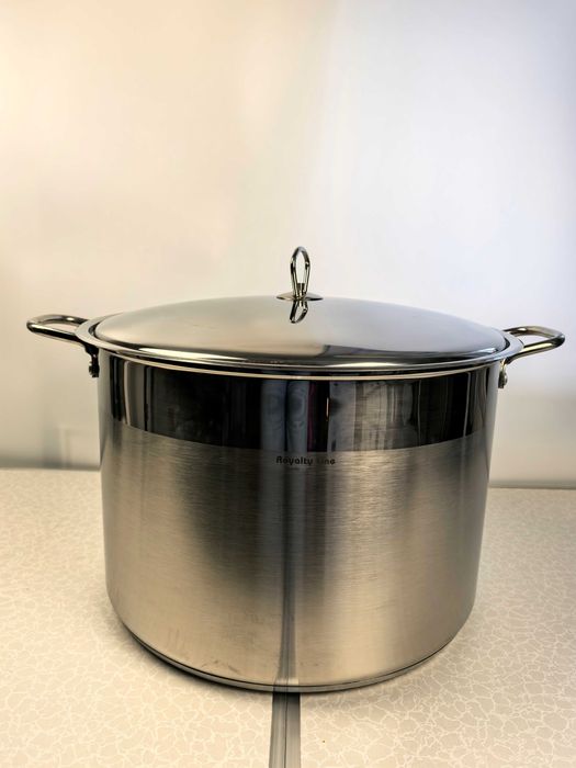 Oala inox 36x25 cm 25 litri cu capac metal 320 lei