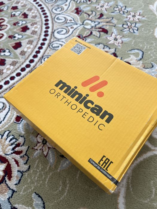 Детские кроссовки