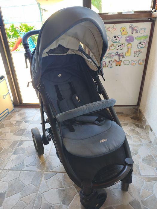 Cărucior sport Joie
