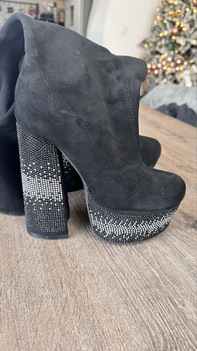 Дамски ботуши на ток