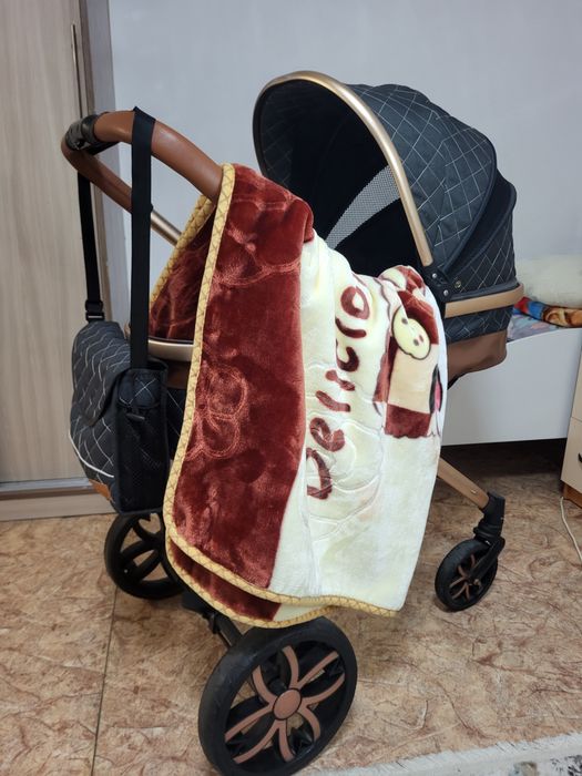 Продам коляску Teknum