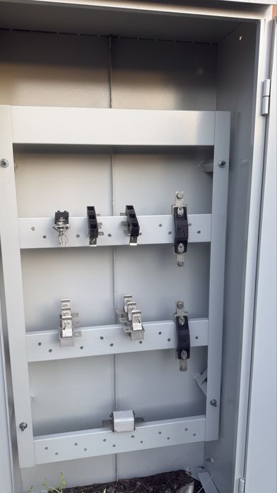 Электрический щит   2шт