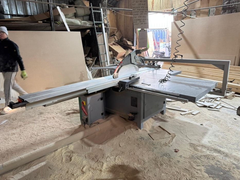 Продам формптно раскроечный станок форматник