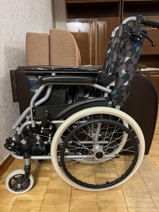 Инвалидное кресло-коляска