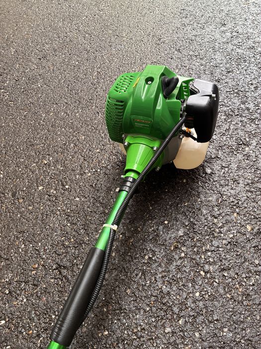 Motocoasă pe benzină , nu Husqvarna, nu Stihl , cu garanție   62 cc - 7 cp