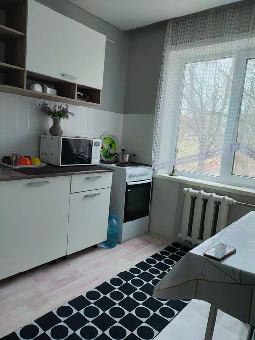 Сдается почасам квартира .