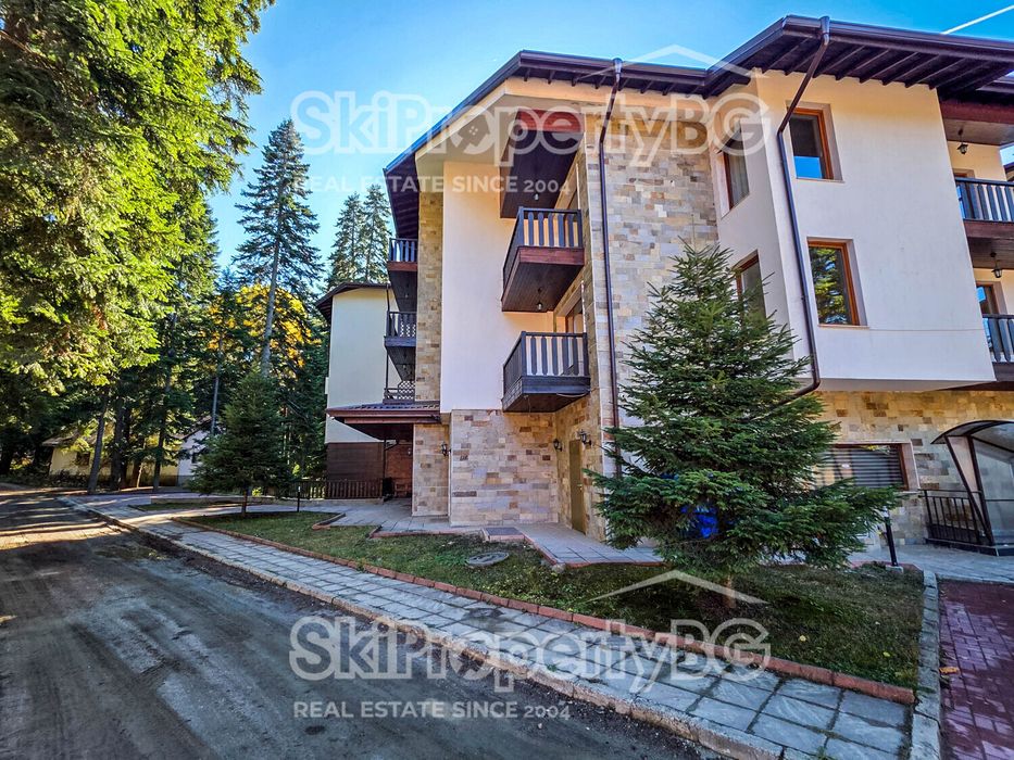 Апартаменти в к-с Даниел Резидънс сред боровата гора в Боровец!