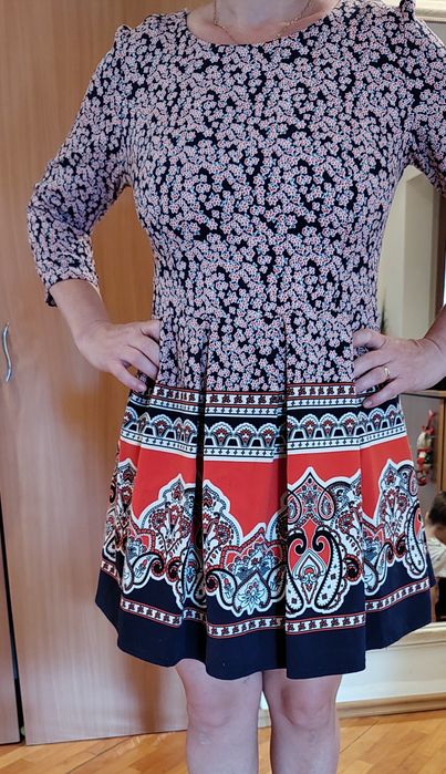 Vând rochie mărimea 42