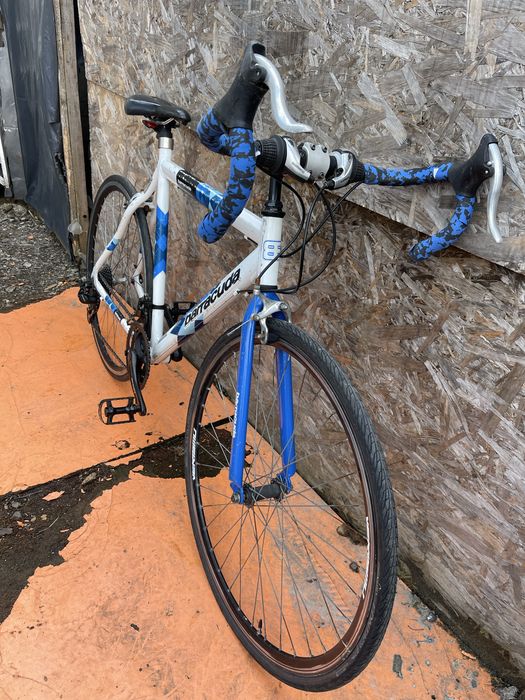 Bicicleta cursiera baracuda cadru aluminiu roti 28”
