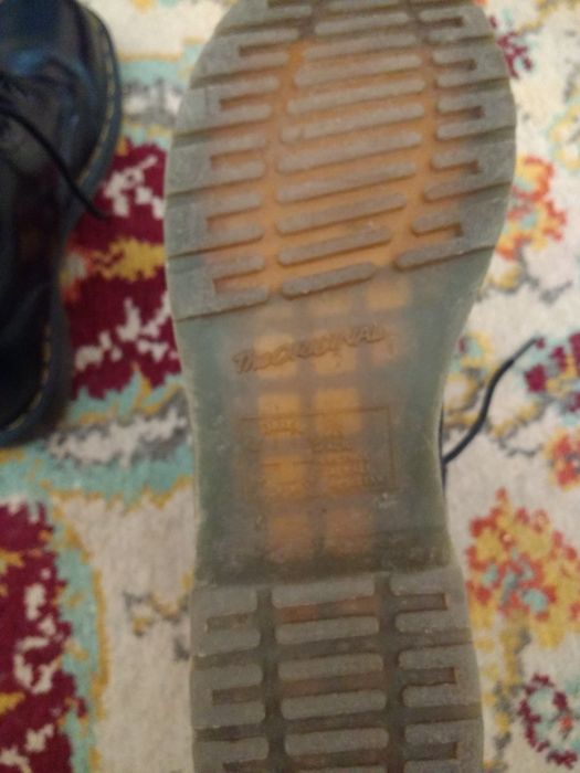 Vând cizme Pumă și bocanci Dr martens.