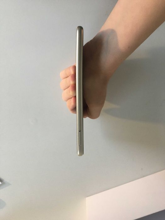 Honor 8 Lite, модел PRA-LX1