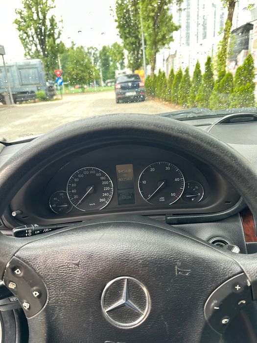 Vând Mercedes w203