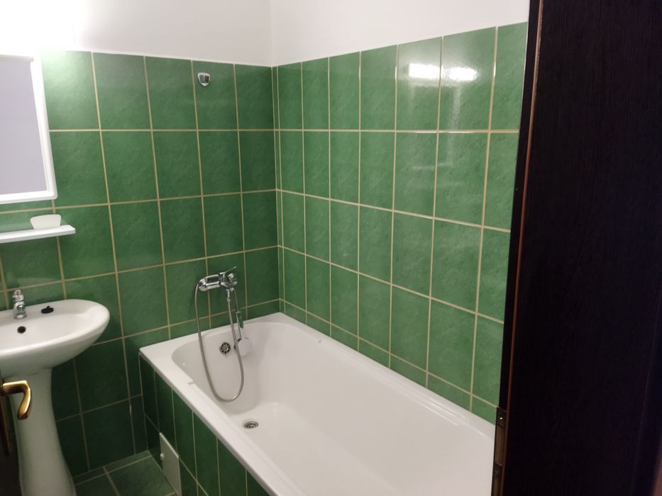 P F inchiriez apartament cu 2 camere