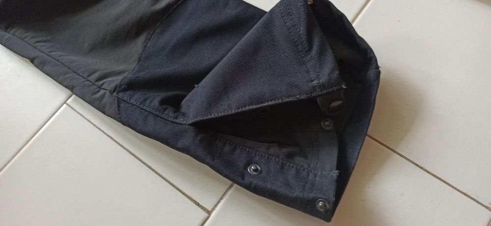 Зимен дамски туристически панталон Quechua 40