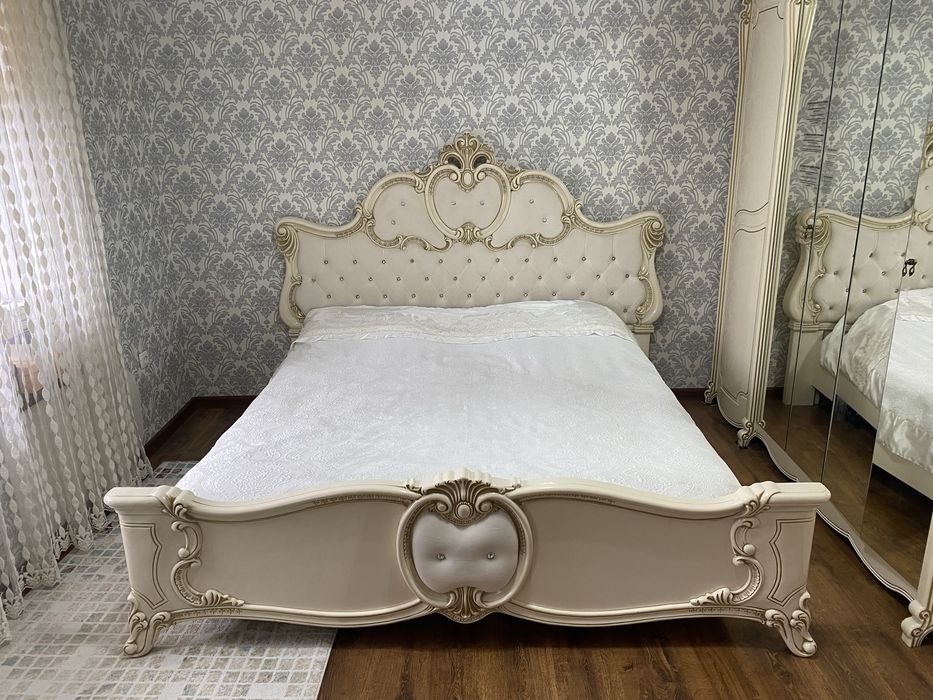 Спальный гарнитур Лорена