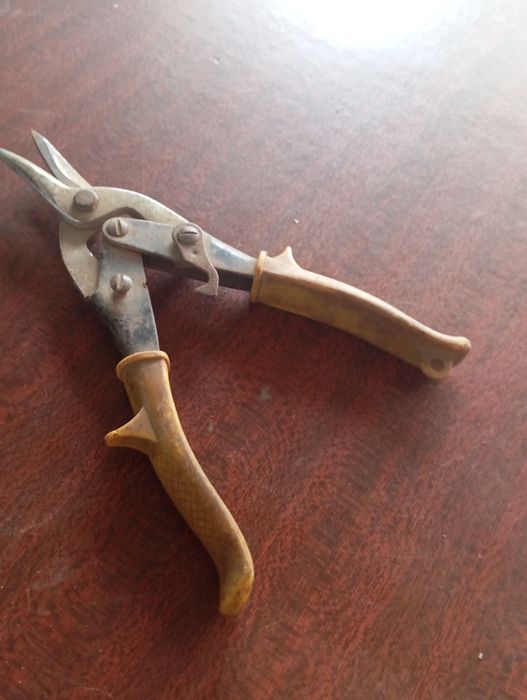 Продам Садовый Секатор