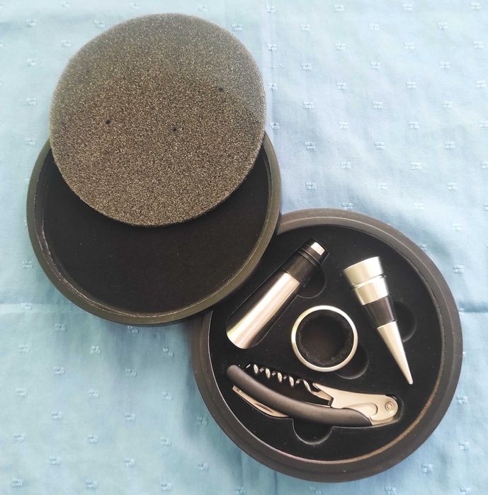 Комплект за вино