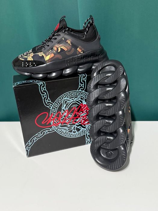 Versace chain reaction