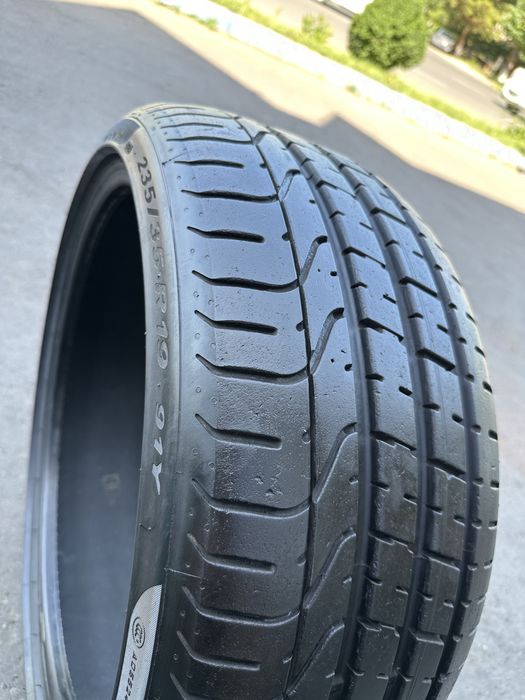 Pirelli P Zero 235/35 R19 — 1 шина, отличное состояние