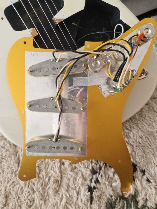 Vand Chitara Squier Classic Vibe Strat 50' cu upgrade, ediție limitată