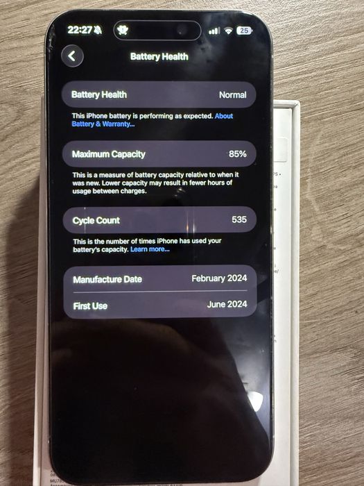 Продавам iphone 15 pro max 256 гб