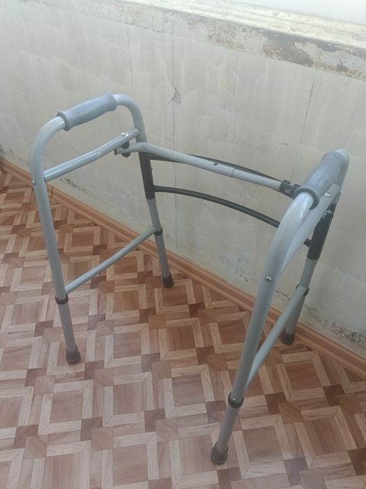 Ходунки для пожилых