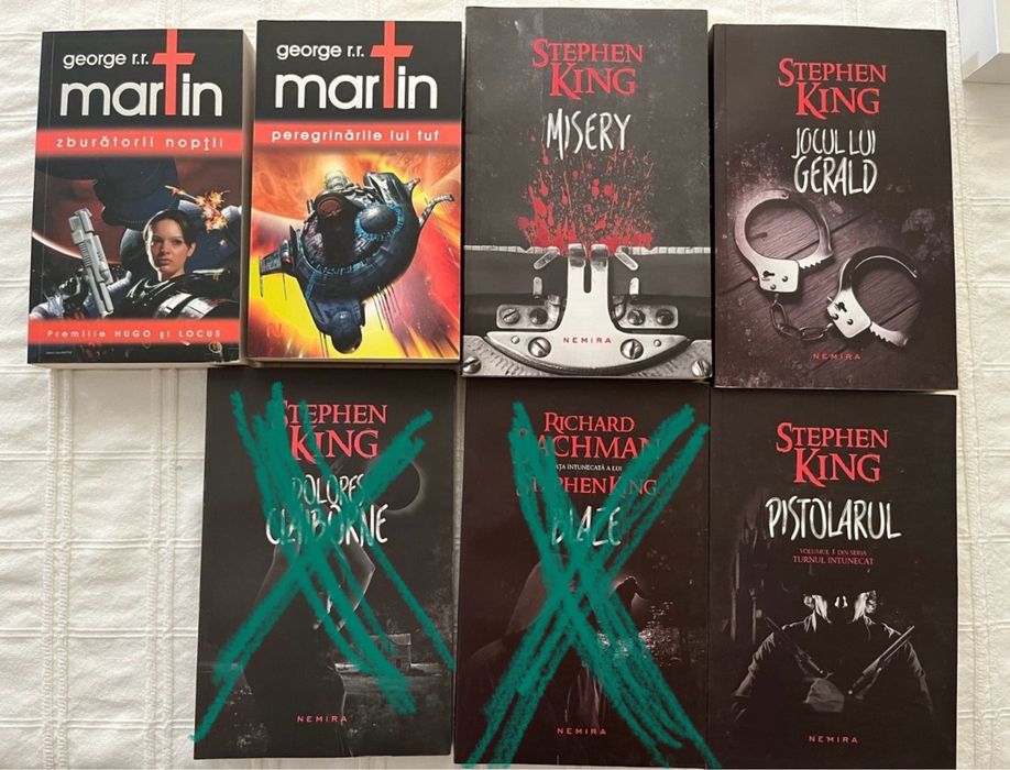 Vând mai multe carti