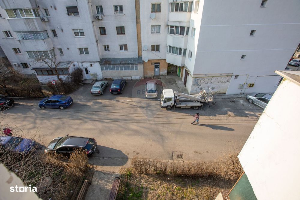 Apartament cu 2 camere de vânzare în zona Milcov