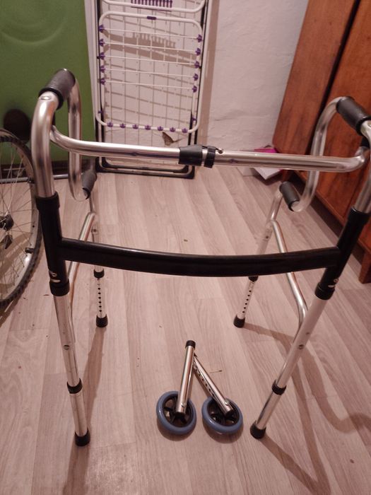 Продается ходунки