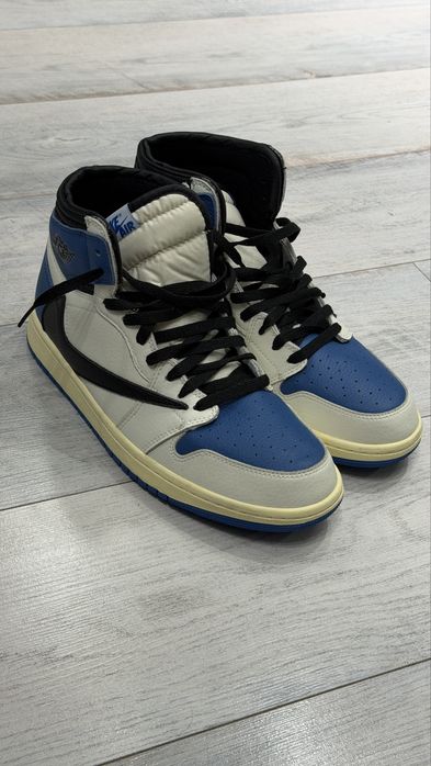 Кроссовки Nike, новые.