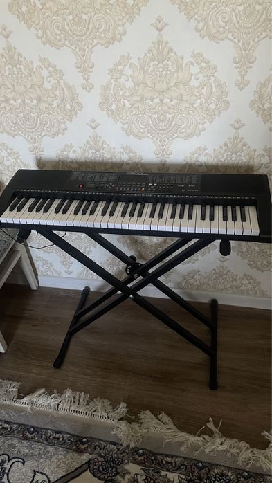 Синтезатор DENN DEK 603