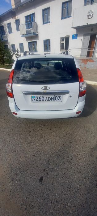 Продаю  Лада Приору  универсал