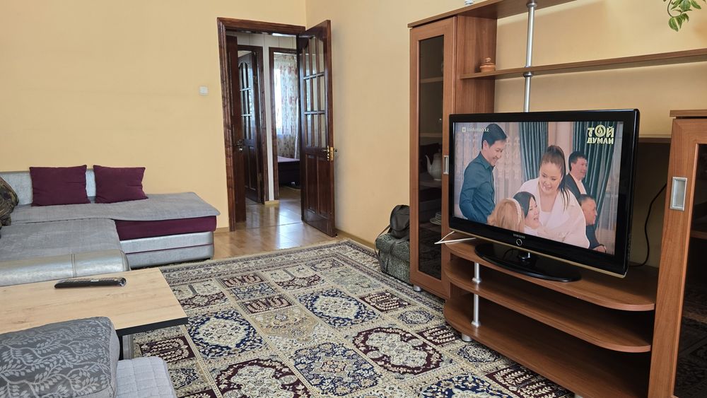 Посуточно 2 комн, 12 мкр., квартирные документы, чеки, ЭСФ.