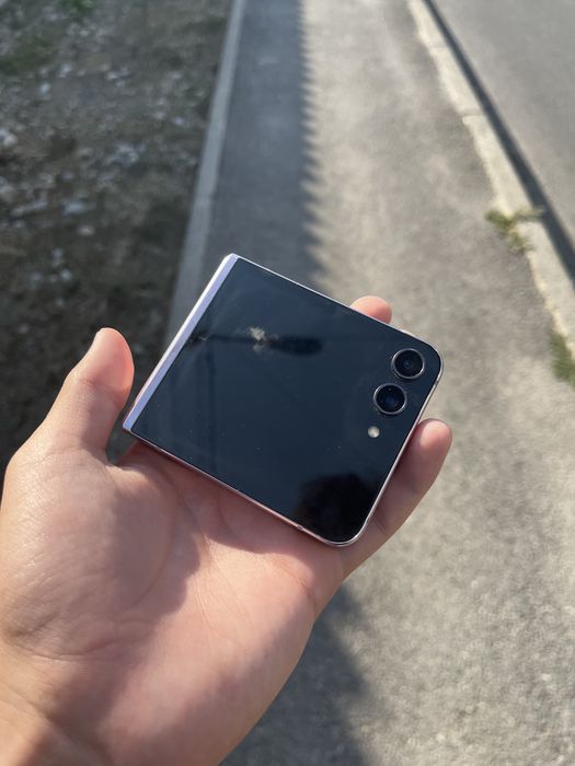 Samsung Z Flip 5 256/12 обмен
