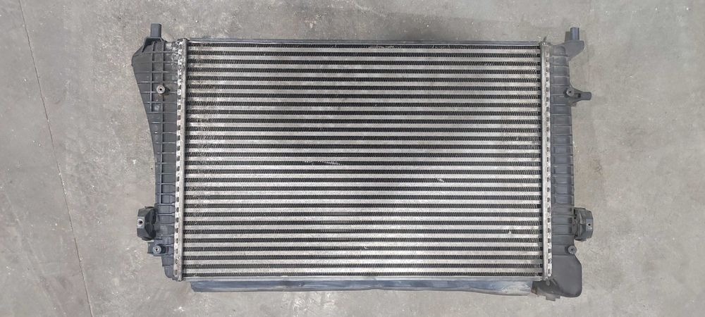 Radiator intercooler volkswagen vw passat B6 2.0 BMP 140 cp 3C0145803G