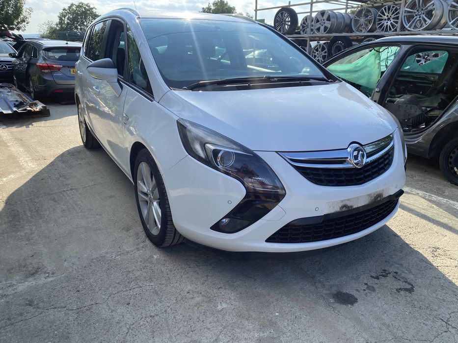 Geam ușă stânga față Opel Zafira C 2014