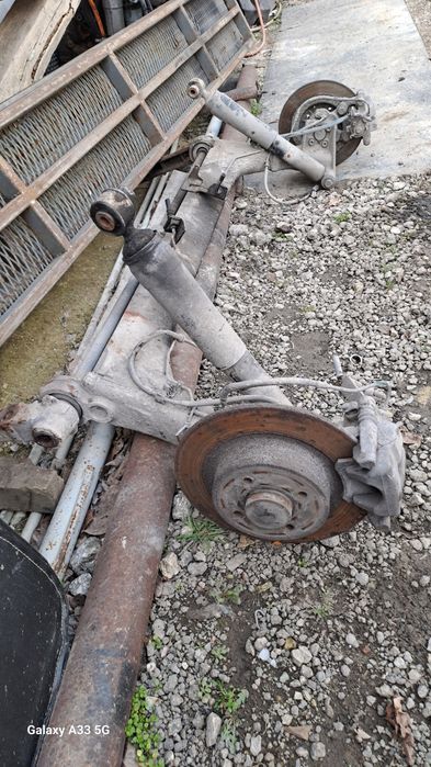 Заден мост за Рено Меган Сценик/Renault Megane Scenic