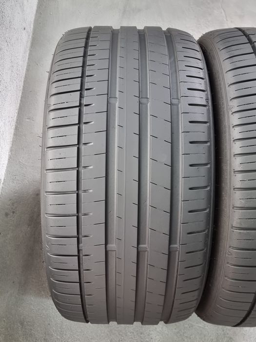 255/35/18 Falken 2Броя: 125€ 6мм