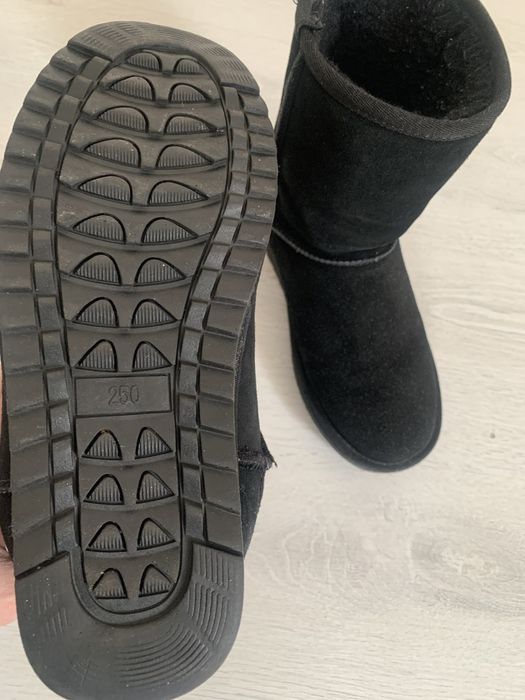 Продам Уги в хорошем состоянии