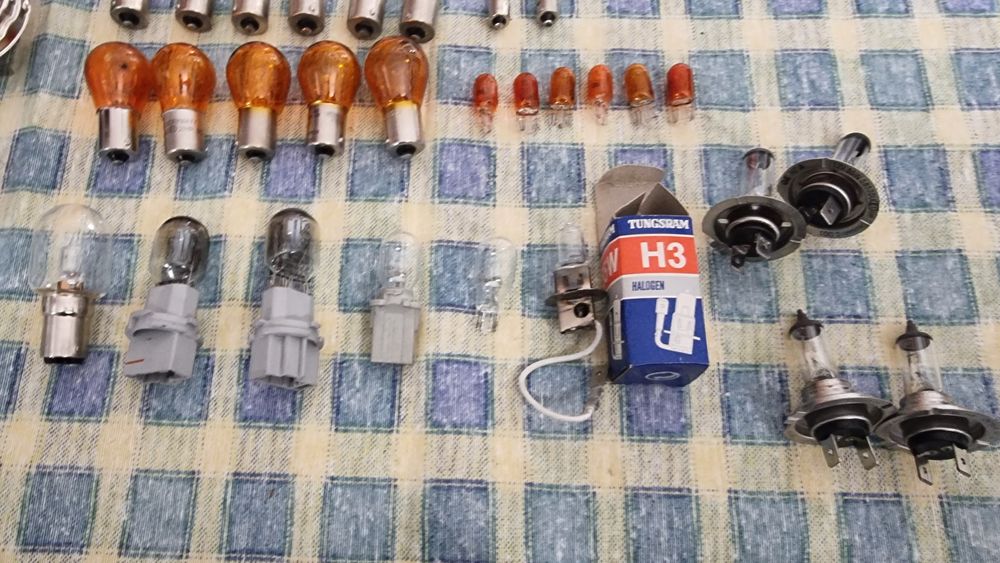 Крушки за автомобили