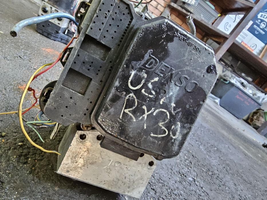 Блок ABS Lexus RX300