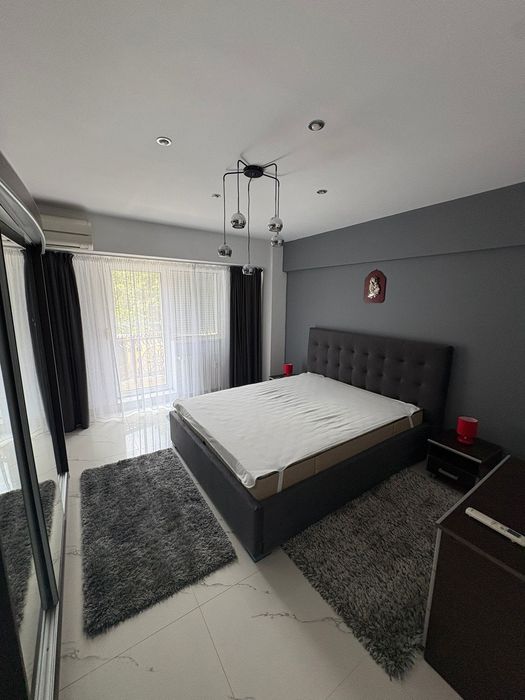 Închiriez apart bd Unirii Fântâni 3 camere ,sunt proprietar