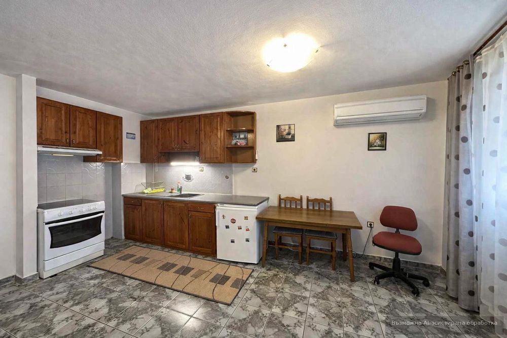 Двустаен апартамент под наем в Център