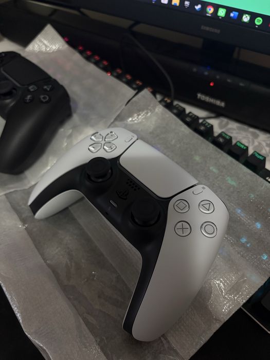 Controlere ps5 noi nefolosite fara cutii , 285 lei bucata