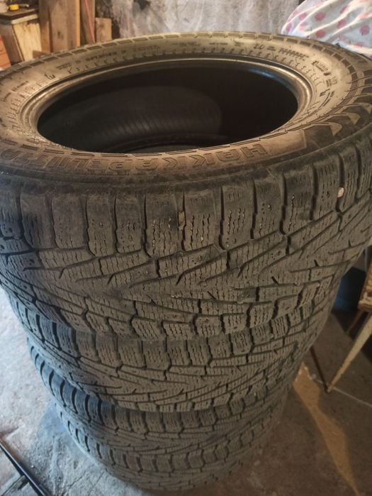 Продам б/у зимняя резина