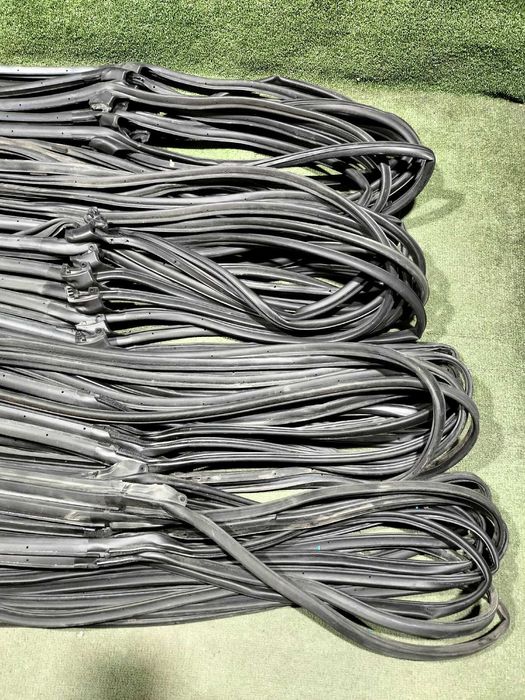 Продам Уплотнители дверей резинки Toyota Camry 40 / 45