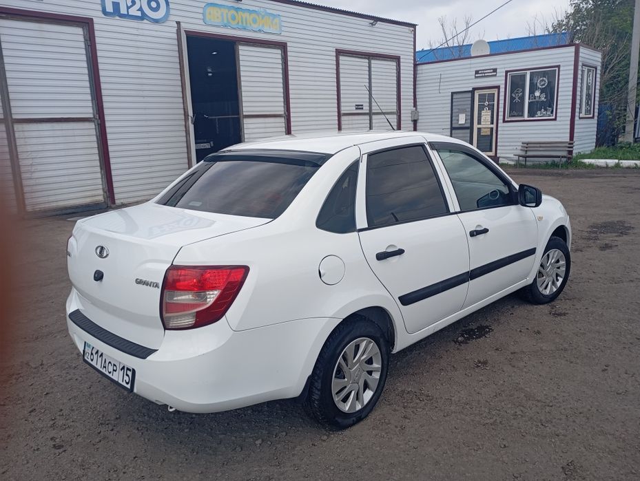 Продам Лада Гранта 2014