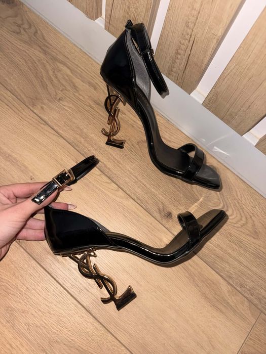 Обувки на висок ток YSL токчета черни