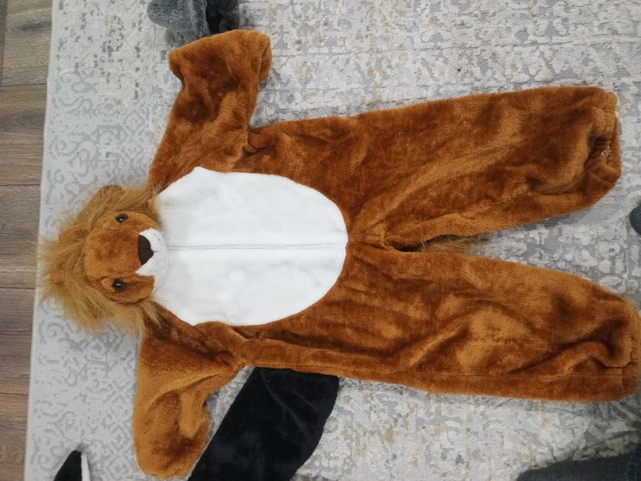 Продам новогоднее костюмы